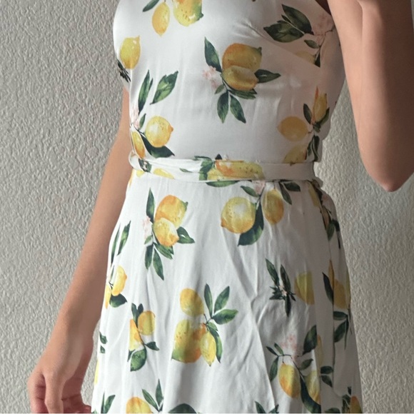 lemon dress! Grate for tea party, baby shower or anything formal and outdoors! - Picture 1 of 4